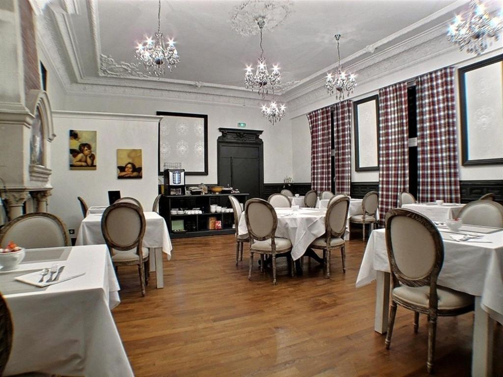 Hotel 19'Cent Le Creusot Esterno foto