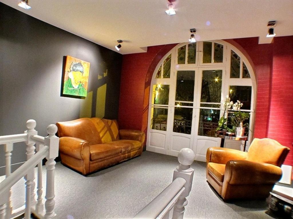 Hotel 19'Cent Le Creusot Esterno foto