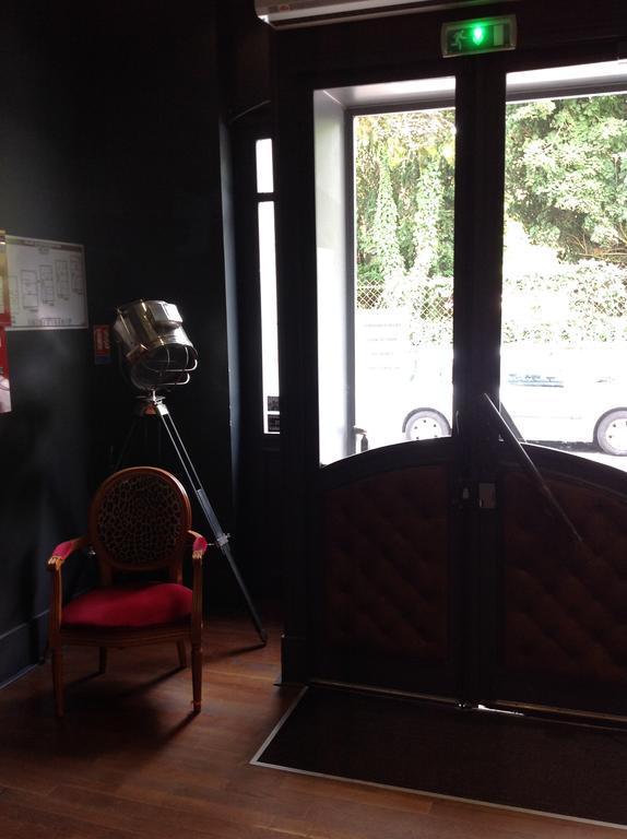 Hotel 19'Cent Le Creusot Esterno foto